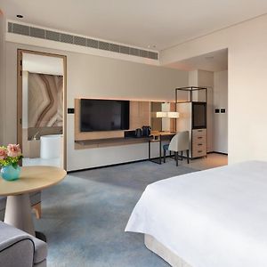 Deluxe Marina City View Room & World's Highest Infinity Pool Access